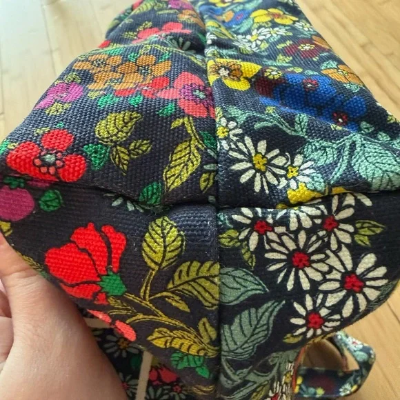 Tory Burch Multicolor Floral Wallpaper Durable Canvas Tote - Picture 8 of 10